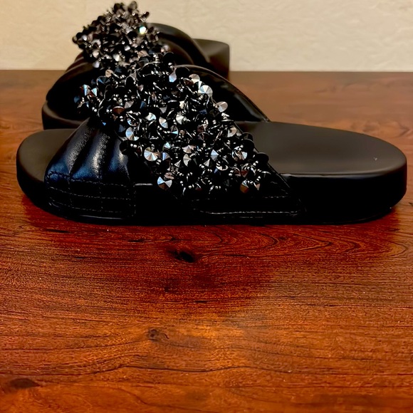 ❌SOLD❤️LIKE NEW Tory Burch sandals - Picture 4 of 7